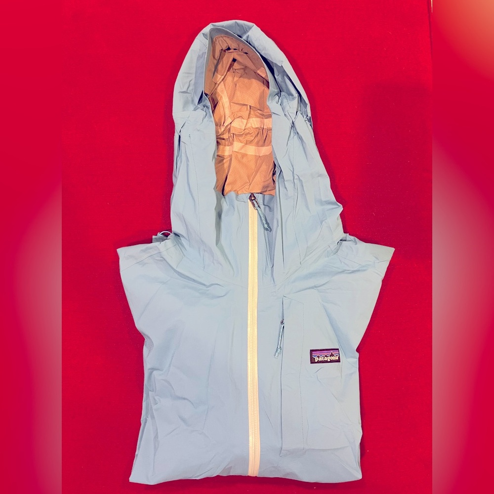 Patagonia Women’s Medium Turquoise Rain Resistant Coat